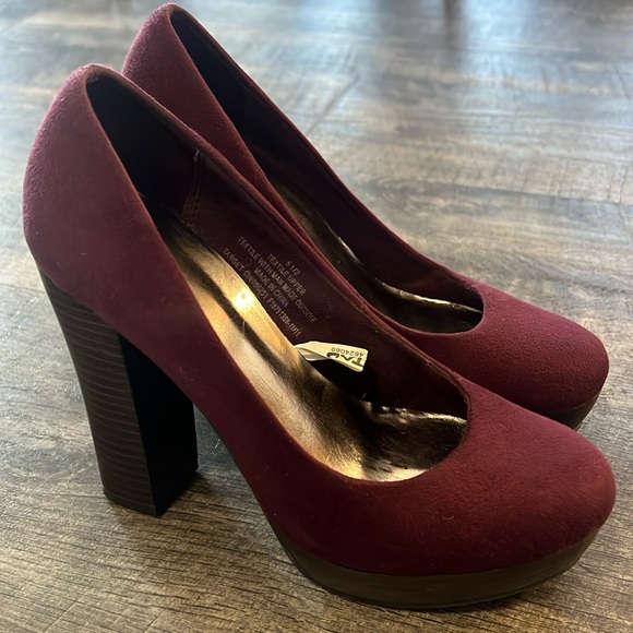 Mossimo Chunky Heel Platforms size 5.5 - Picture 1 of 4